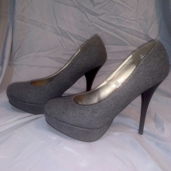 gray flannel 5” platform heels W10 Mossimo ‘Paisley’ - Picture 1 of 7